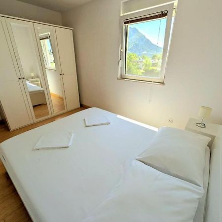 City Apartment Omiš Extérieur photo